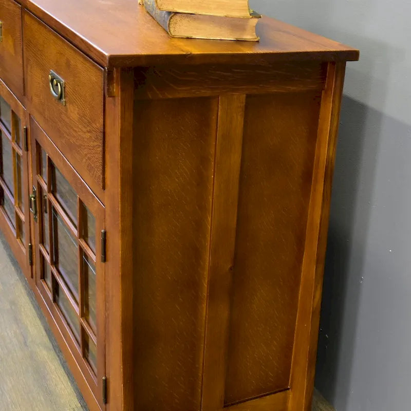 Bahut en Chêne Scié sur Quartier, Noyer, 72" – Style Arts & Crafts